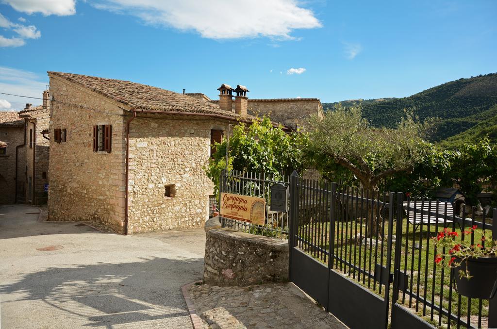 Agriturismo Campagna In Compagnia Vallo di Nera Eksteriør billede